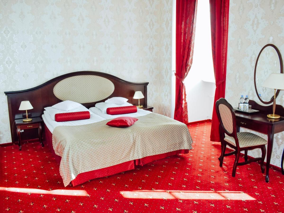 Hotel Zamek Krolewski W Rydzynie Rydzyna Kültér fotó