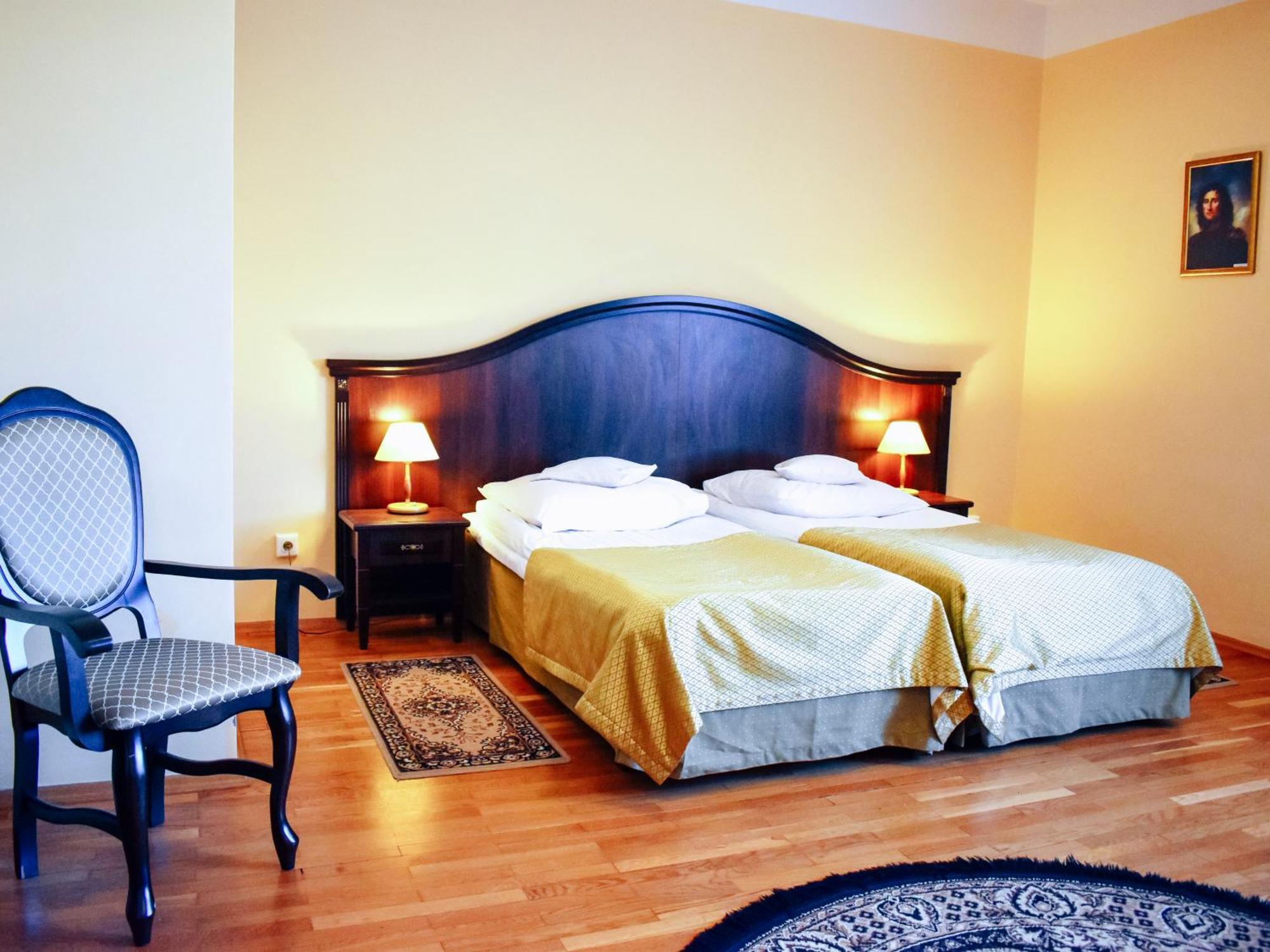 Hotel Zamek Krolewski W Rydzynie Rydzyna Kültér fotó