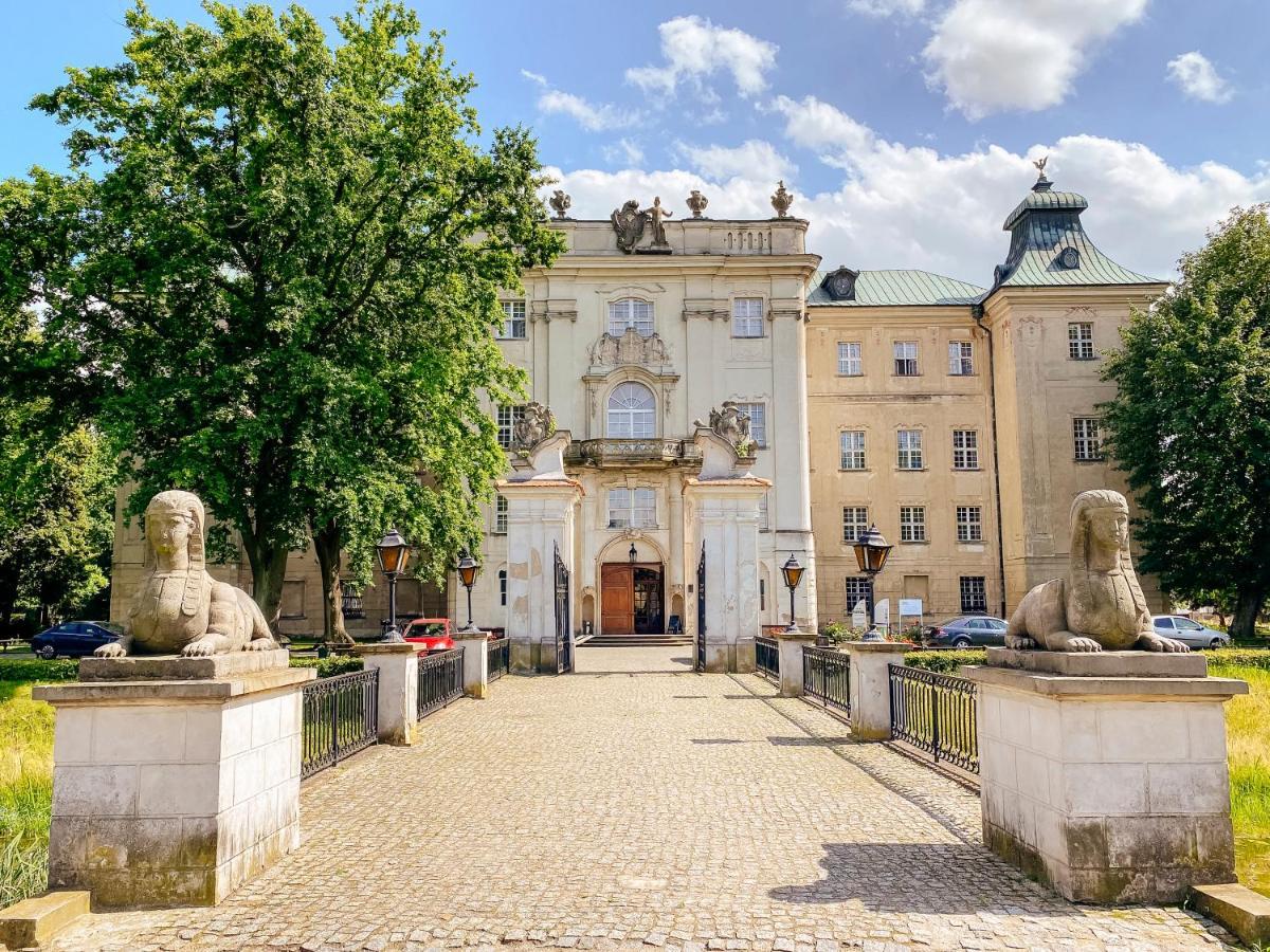Hotel Zamek Krolewski W Rydzynie Rydzyna Kültér fotó