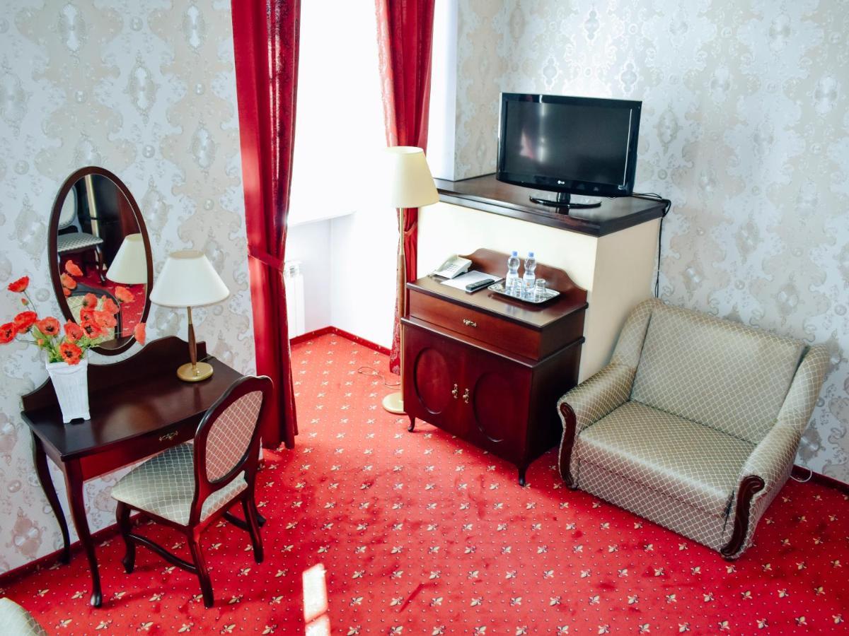 Hotel Zamek Krolewski W Rydzynie Rydzyna Kültér fotó