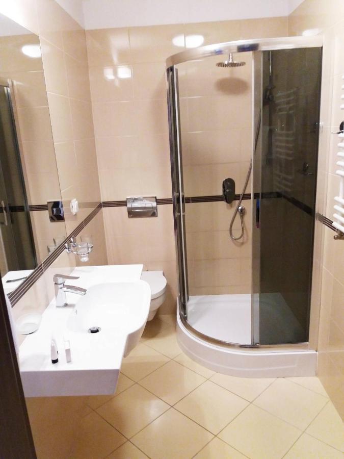 Hotel Zamek Krolewski W Rydzynie Rydzyna Kültér fotó